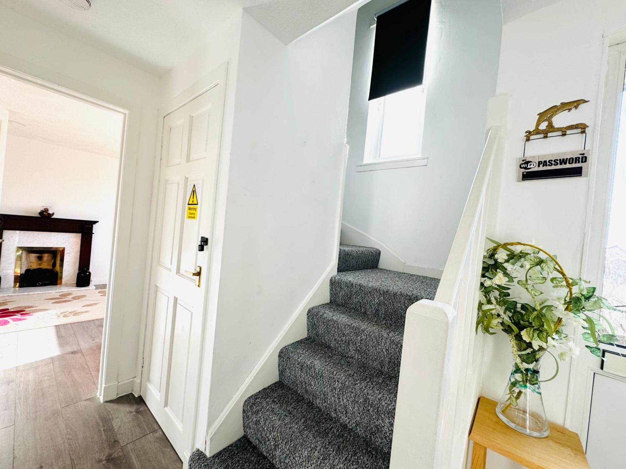 Tillicoultry Jupiter Apartment - Scotland Holiday Let מראה חיצוני תמונה